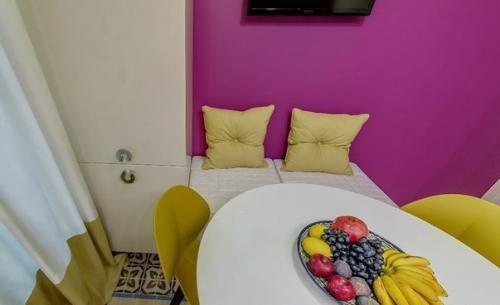 Яркая куxня в 8 кв.м. 07