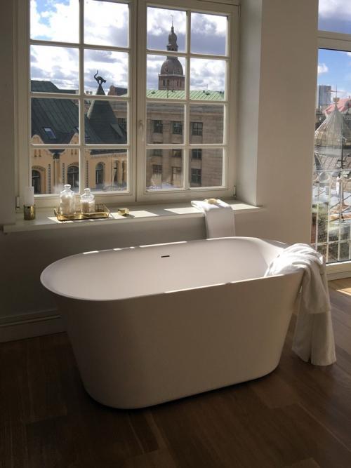КАМЕННАЯ ВАННА – АРИСТОКРАТКА У ВАС ДОМА 07