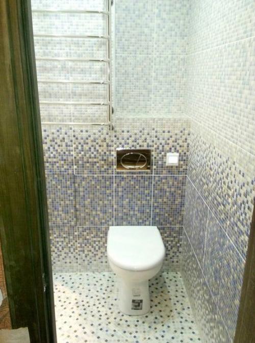 Сделали ванную комнату, размер 2,5м x 1,5м. Оцените! 01