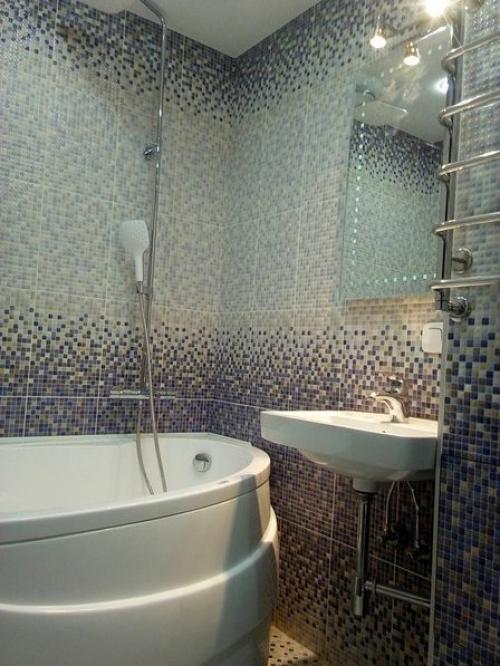 Сделали ванную комнату, размер 2,5м x 1,5м. Оцените! 06