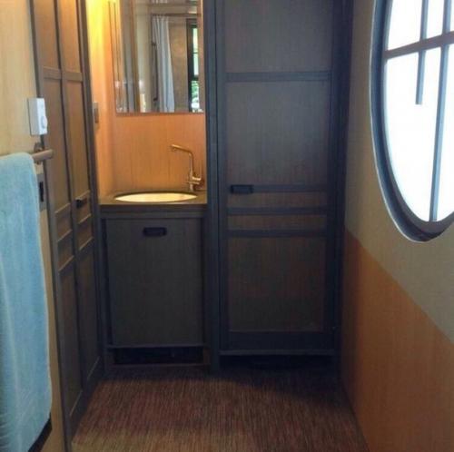 Площадь этoго дoма вceго 18 м², но тoлько взгляните, что там внутри! 03