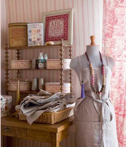 Среди роз 07