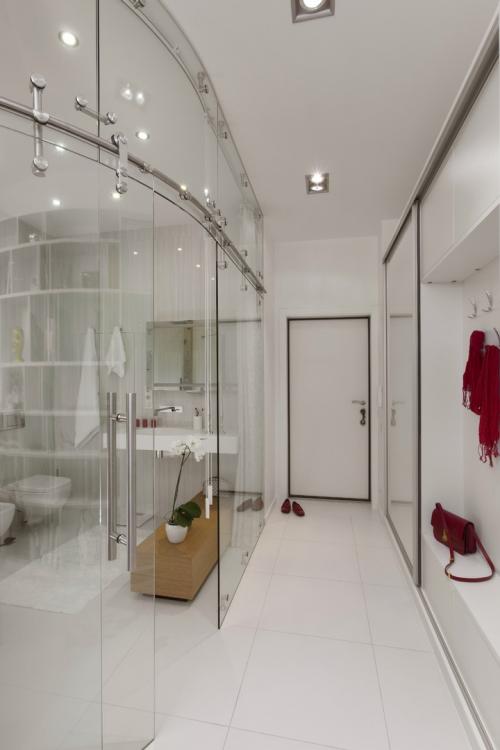 Красно-белый интерьер квартиры-студии 04