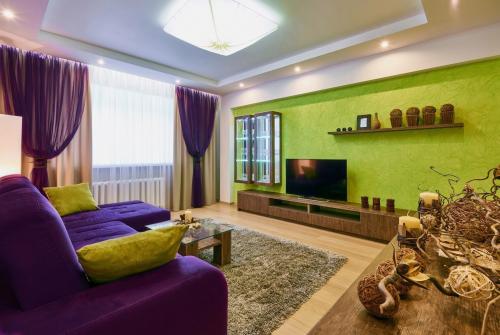 Очень яркая квартира 01