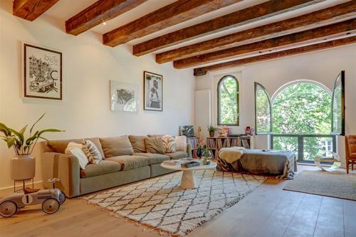 Величественные апартаменты в Амстердаме 02