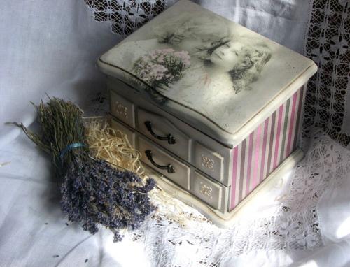 Декупаж в стиле прованс: вдохновляющий фото обзор 14