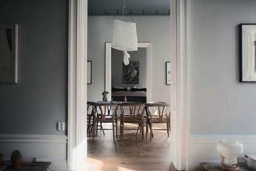 Атмосферная квартира в дымчато-пастельных оттенках в Стокгольме 14