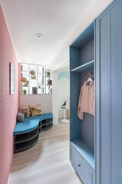 Интерьер квартиры молодой девушки в пастельных оттенках 01