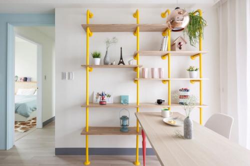 Интерьер квартиры молодой девушки в пастельных оттенках 11