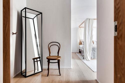 Открытое пространство и ничего лишнего: современная квартира в Швеции 10