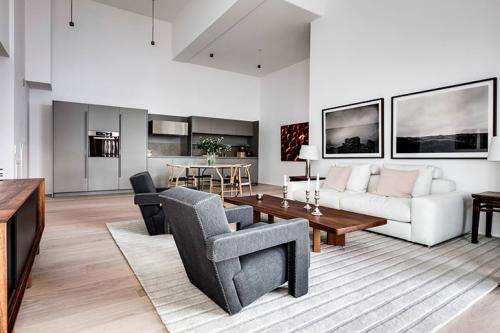 Открытое пространство и ничего лишнего: современная квартира в Швеции 06