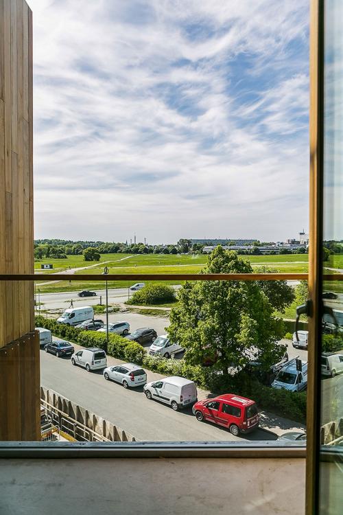 Открытое пространство и ничего лишнего: современная квартира в Швеции 14