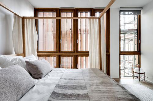 Открытое пространство и ничего лишнего: современная квартира в Швеции 09