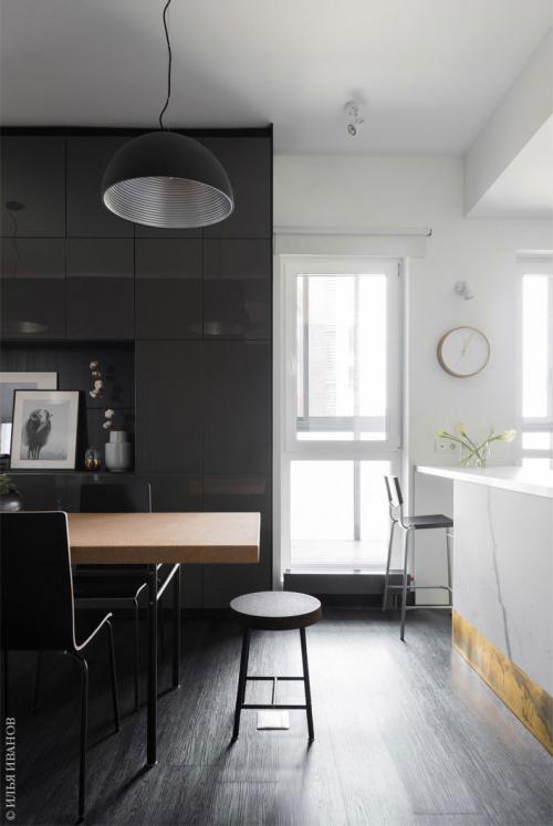Стильная черно-белая квартира дизайнера в Москве (58 кв. м) 06