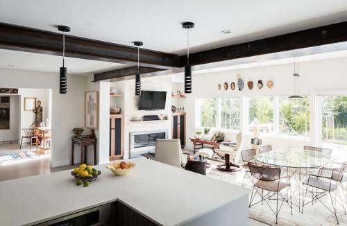 Дом художника в США: принты, фактуры и предметы искусства 02