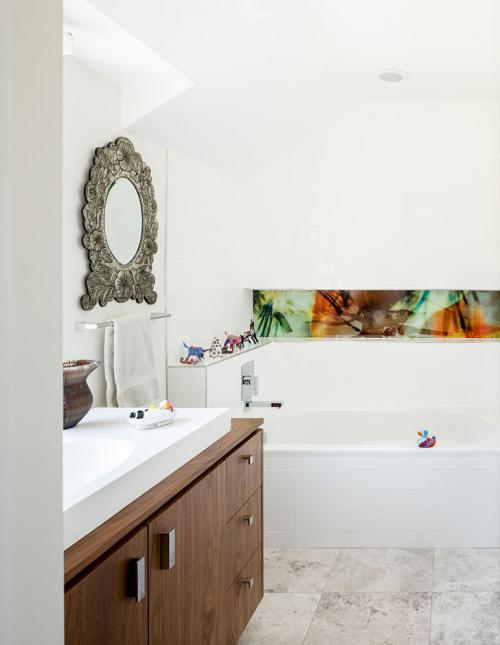 Дом художника в США: принты, фактуры и предметы искусства 08