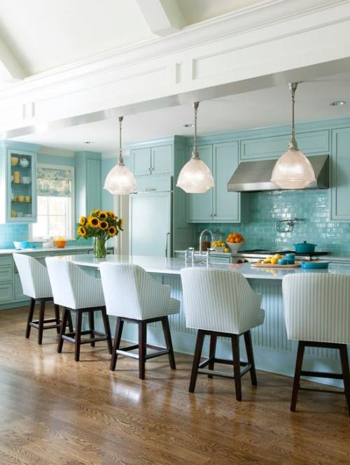 Яркие цвета в интерьере квартиры 12