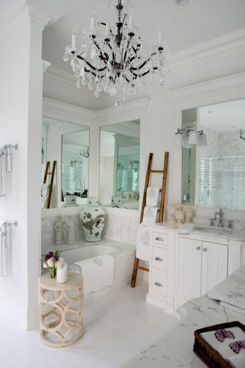 Интерьер особняка в пляжном стиле 17