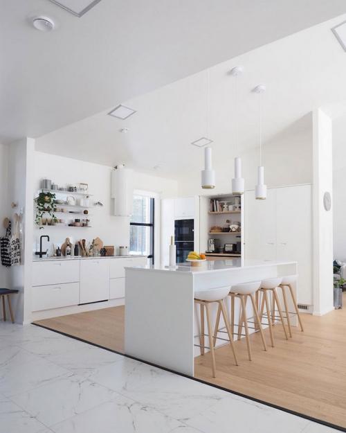 Светлая квартира в Финляндии с темной цветочной спальней 03