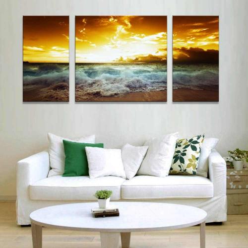 Как правильно повесить модульную картину над диваном. 5 ошибок размещения картин на стенах