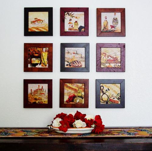 Как правильно повесить модульную картину над диваном. 5 ошибок размещения картин на стенах