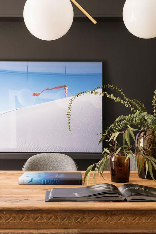 Куркума и морская волна: квартира с интересными цветовыми сочетаниями в Барселоне 06