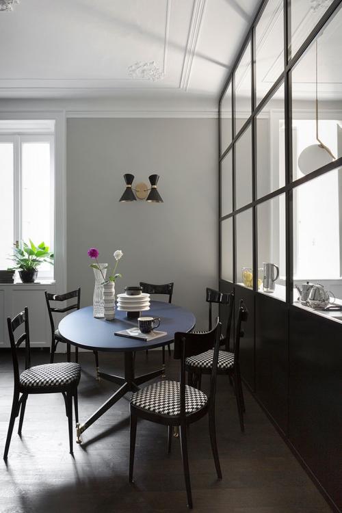 Модная и яркая квартира в Италии 03