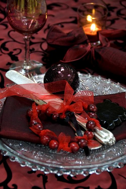 20 способов красиво украсить стол салфетками 06