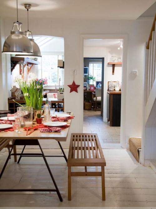 20 способов красиво украсить стол салфетками 17