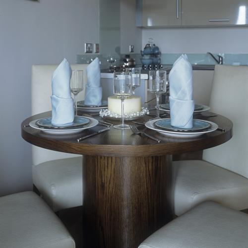 20 способов красиво украсить стол салфетками 11