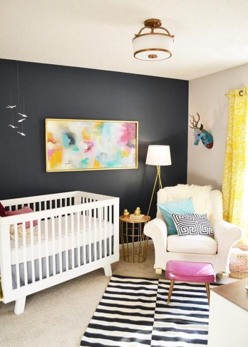 Как украсить стену в детской. Что потребуется для росписи стен 11