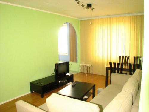 Планировка квартиры четырехкомнатной квартиры. Планировка четырехкомнатной квартиры в 3D программе 05