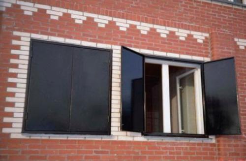 Как закрывать ставни изнутри. Ставни на окна. Конструкции и функции