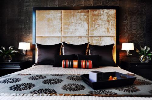 Как оформить стену над кроватью своими руками. Всему голова, или как оформить изголовье кровати