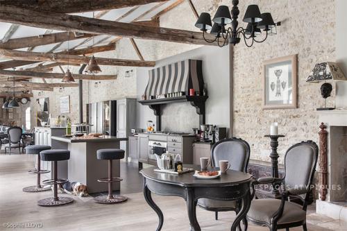 Винтажная Франция: особняк 19 века обрел новую жизнь 02