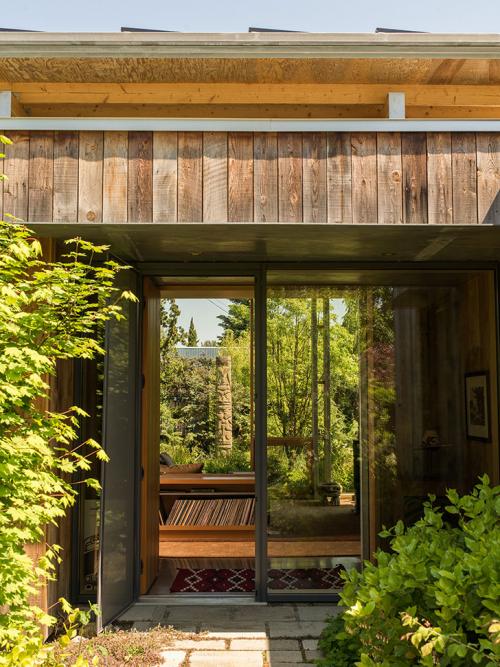 Зеленый оазис посреди большого города 06