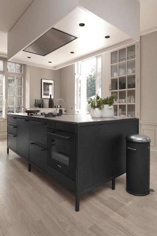 Великолепное старинное поместье с изящными интерьерами во Франции 07