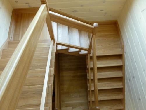 Части лестницы название. Элементы деревянной лестницы