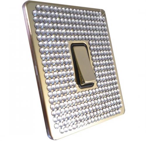 Серебристые розетки в интерьере. Розетки и выключатели – дизайн под стиль интерьера