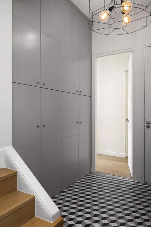 Необычная парижская квартира со интерьерами в синих тонах 10