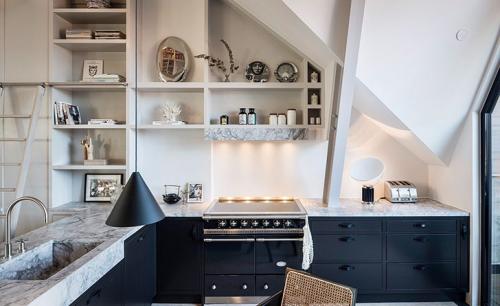 Просторный минималистичный лофт в Стокгольме (160 кв. м) 01