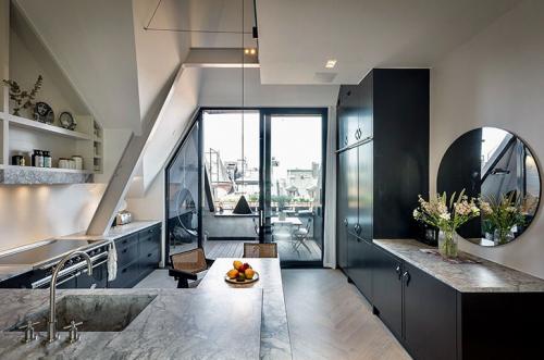 Просторный минималистичный лофт в Стокгольме (160 кв. м) 07