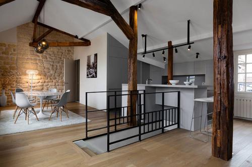 Необычная парижская квартира со интерьерами в синих тонах 03