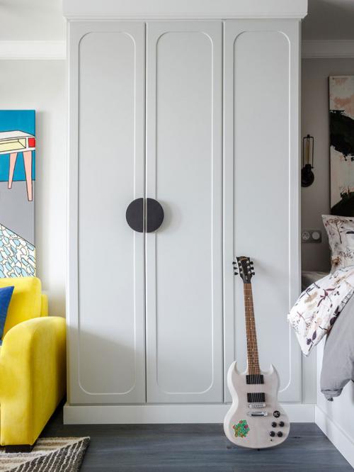 Яркая квартира для девушки в Москве (34 кв. м) 02