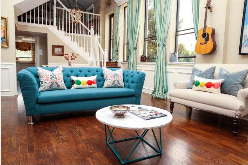 Цвет морской волны в интерьере 02