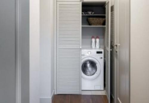 Гардеробная со стиральной машиной. Стиральная машина в кладовке/гардеробной - делать или не делать? 10