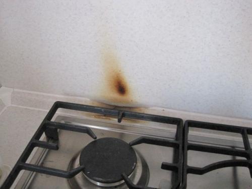 Деревянный фартук для кухни из чего изготавливают. Для чего нужен кухонный фартук