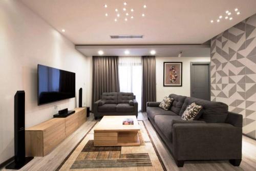 Зал - гостиная в обычной квартире. Особенности дизайна и планировки гостиной в квартире разной площади