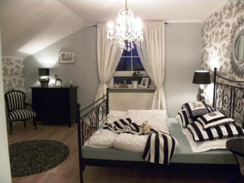 Как подобрать правильно обои в спальню. Типы обоев для спальни