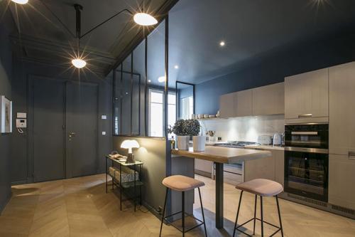 Квартира в Париже: современный интерьер, интересные детали и французский стиль (155 кв. м) 08